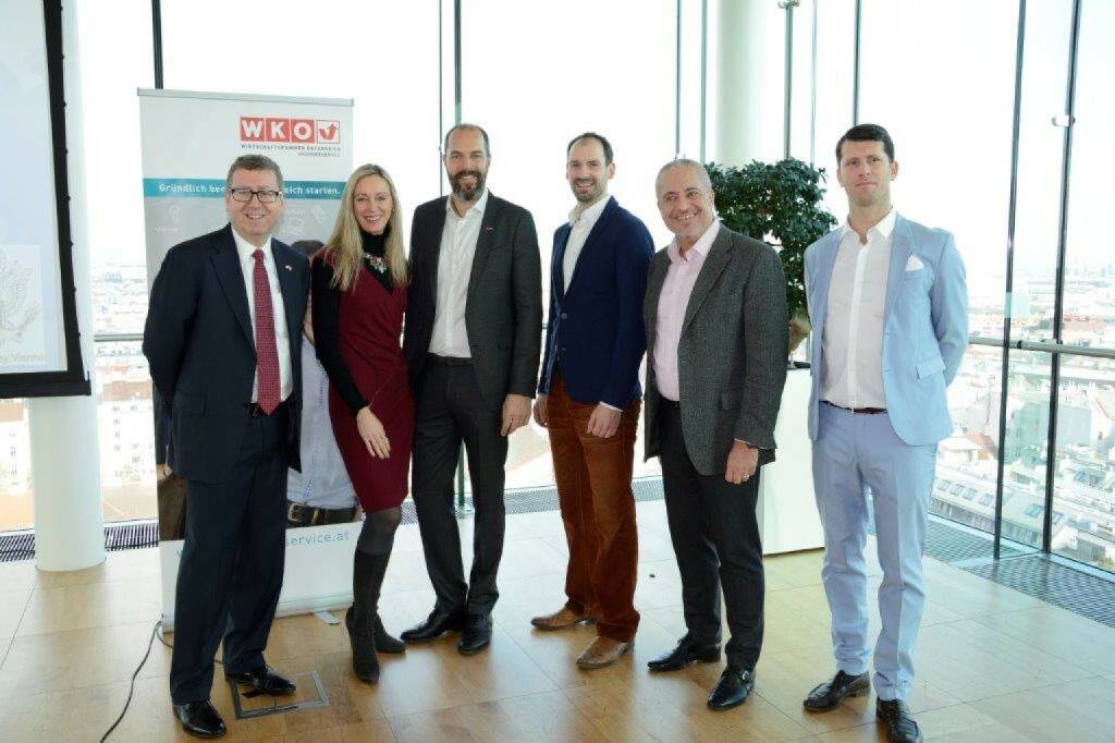 Austausch, Vernetzung und gezielte Informationen für Startups – darauf liegt der Fokus bei den Entrepreneurship-Breakfasts, die das Gründerservice der Wirtschaftskammer Österreich und die Amerikanische Botschaft gemeinsam mehrmals im Jahr veranstalten. WKÖ-Vizepräsident Roth (3.v.l.) mit Vertretern der Startup-Community, aus der US-Botschaft und ADVANTAGE AUSTRIA; Credit: Fotospeed / Schnarr (15.02.2018) 