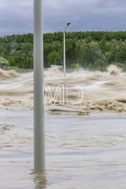 Donau, Hochwasser, Verbund Kraftwerk Greifenstein, © Martina Draper (03.06.2013) 