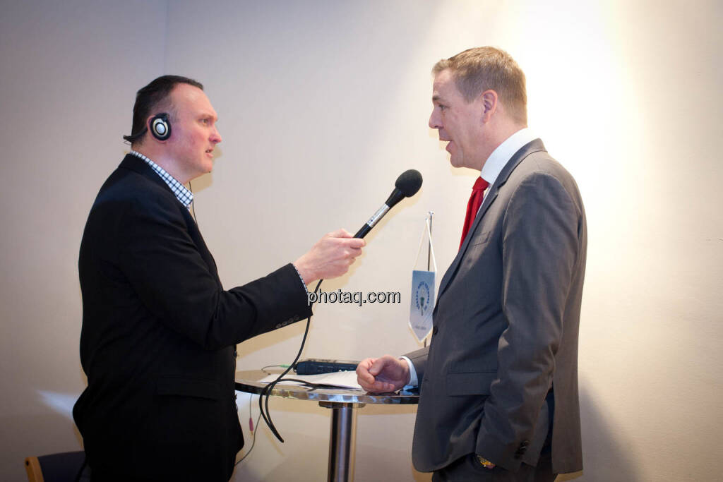 Börse Social Network-Roadshow, Börsenradio-Chef Peter Heinrich interviewt FinGroup Vorstand Alexander Coenen, Credit: Michaela Mejta (01.03.2018) 