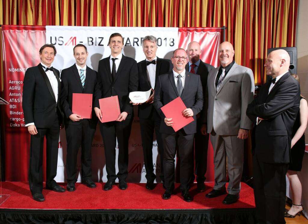 WirtschaftsOskar 2018, Kategorie Footprint, die Nominierten: V.l. Wirtschaftsdelegierter Walter Koren,  Director Business Development Dirk Otto, Fa. Intact,  Vice President Region West Thomas Carson , Anton Paar GmbH,  Managing Director Harald Kogler,. HIrsch, GmbH, CEO Manfred Rieglhofer, HIrsch GmbH, Sammy Harrill, Hirsch GmbH, Steve Weber, Sales Manger, Hirsch GmbH, Generalkonsul Andreas Launer; Credit: JimLee
 (05.03.2018) 