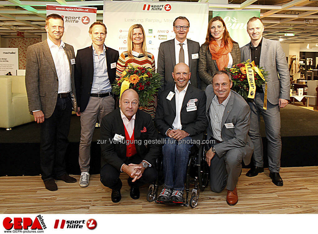 Geschaeftsfuehrer Ronald Reitmeier (Leiner), Josef Zwilling, Werbeleitung Brigitte Brabec (Leiner), Gesundheitsexperte Ferdinand Lechner, Mirna Jukic, Moderator Alex List, Josef Wiesauer, Walter Ablinger, Geschaeftsfuehrer Anton Schutti (Sporthilfe). Foto: GEPA pictures/ Mario Kneisl (04.06.2013) 