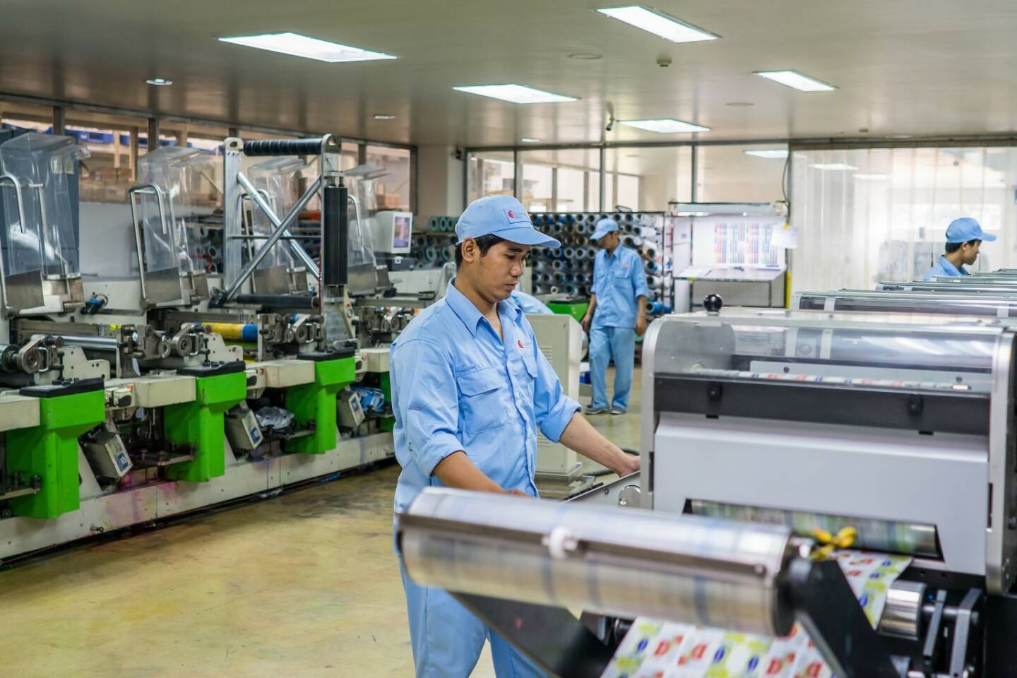 Constantia Flexibles investiert in ihrer vietnamesischen Tochtergesellschaft für flexible Verpackungen in neue Technologie zur Erweiterung des Produktportfolios. Die Oai Hung Manufacturing Joint Stock Co. mit Sitz in Ho-Chi-Minh-Stadt wird für einen einstelligen Euro-Millionenbetrag eine neue Druckmaschine und eine Kaschieranlage installieren. Fotocredit:Constantia Flexibels