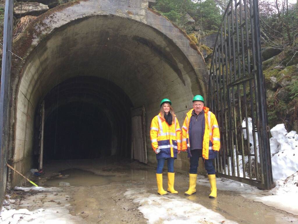 European Lithium: Katharina Loeckinger (DGWA CORPORATE COMMUNICATIONS) & Dietrich Wanke (EUR AUSTRIA DIRECTOR) /at the Wolfsberg Mine. (13.04.2018) 