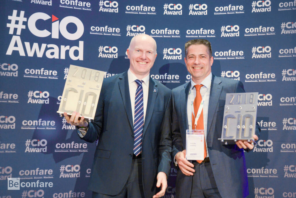 Mit dem renommierten Award der IT-Branche – dem Confare CIO AWARD - wurde im Rahmen des 11. Confare CIO & IT-Manager Summits am 11. April 2018 in der Orangerie in Schönbrunn, Alexander Bockelmann, Chief Digital Officer & Mitglied des Vorstands bei UNIQA Österreich und UNIQA International, als bester IT-Manager für Großunternehmen in Österreich geehrt. Fotocredit: confare
, © Aussendung (13.04.2018) 