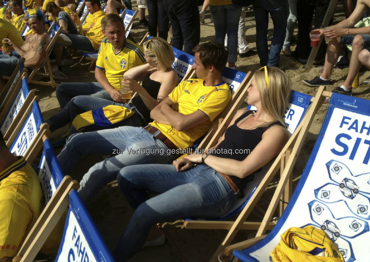 Die Schweden bei der Strandbar Herrmann, Liegestühle, Sonne