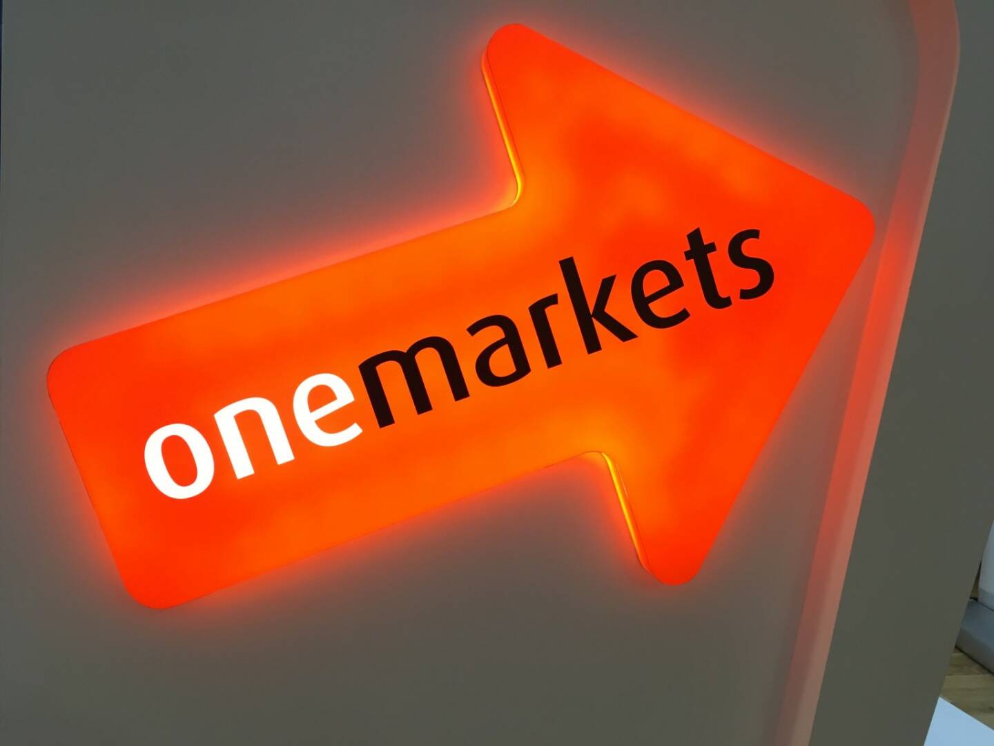 OneMarkets, Unicredit