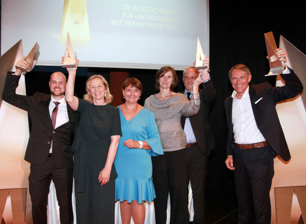 Trigos Verleihung: v.l.n.r.: TRIGOS Gewinner Johannes Linder – Kärntnermilch, TRIGOS Sonderpreis-Gewinner Ingrid Bachler – Marktplatz Mittelkärnten,
Gastgeberin Herta Stockbauer – BKS Bank, TRIGOS Gewinner Elisabeth Görner und Wilhelm Siller-Görner – Görner Formpack GmbH, TRIGOS Gewinner Walter Wiedenbauer – Sto Ges.m.b.H.  ; Credit: Hannes Krainz, © Aussendung (13.06.2018) 