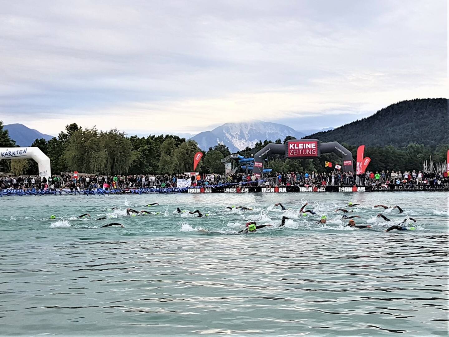 Über 100 DB Schenker Experten kommen aus ganz Österreich für den IRONMAN am 1. Juli 2018 in Klagenfurt zusammen und kümmern sich um die umfangreiche Versorgung der rund 3.300 Triathleten aus über 63 Nationen; Fotocredit:DB Schenker