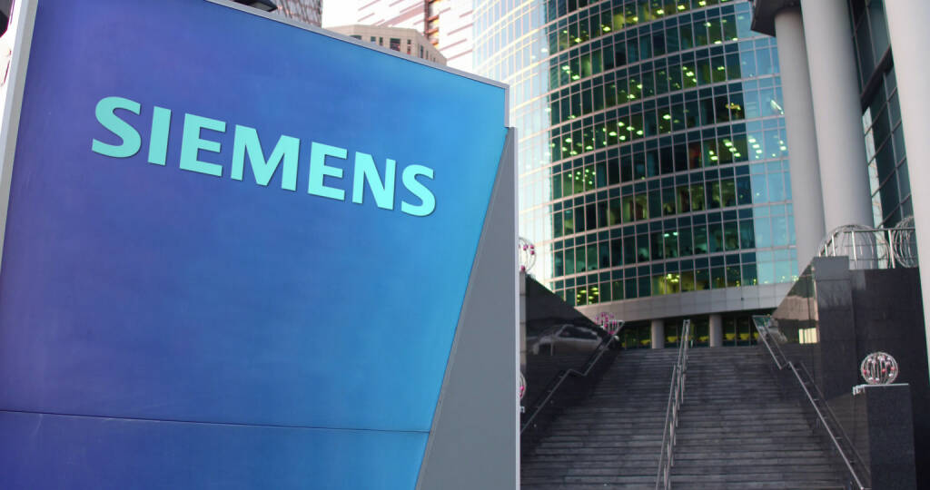 Siemens Logo - https://de.depositphotos.com/132636980/stock-photo-street-signage-board-with-siemens.html, © <a href=