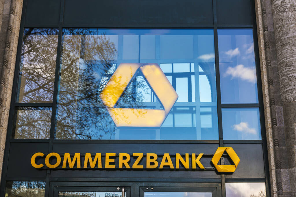 Commerzbank Logo - https://de.depositphotos.com/158649562/stock-photo-bank-branch-of-commerzbank-in.html, © <a href=