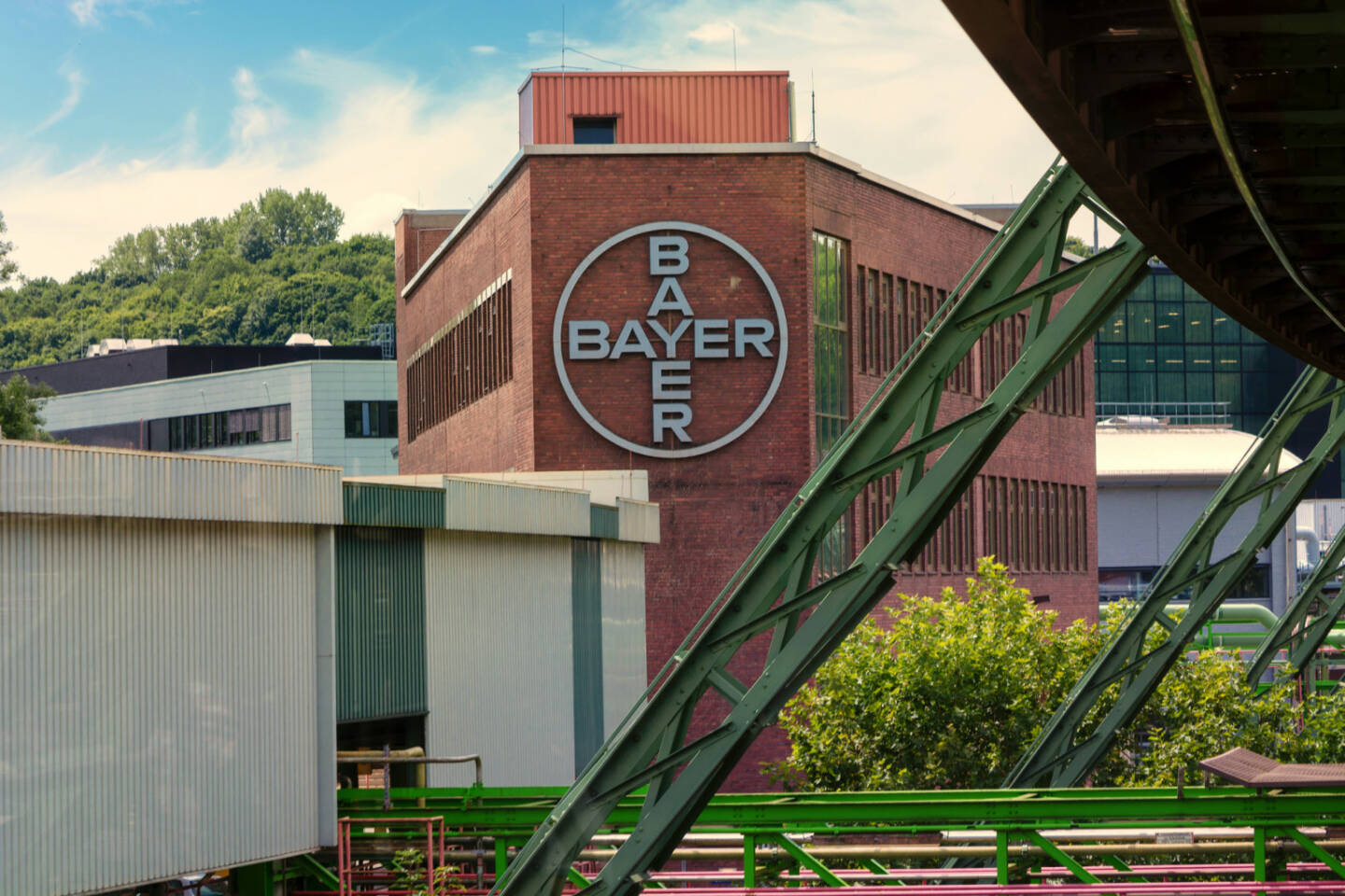 Bayer Werk in Wuppertal Elberfeld - https://de.depositphotos.com/202980614/stock-photo-wuppertal-nrw-germany-july-2017.html