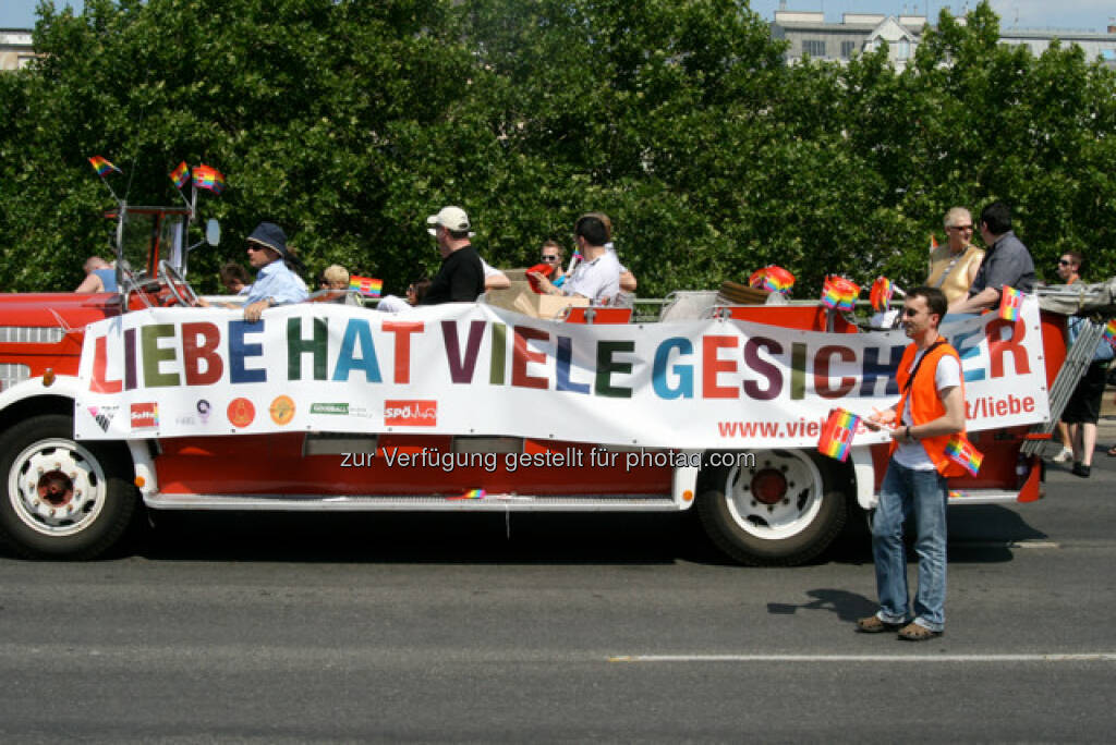 Regenbogenparade in Wien, Liebe hat viele Gesichter (14.06.2013) 