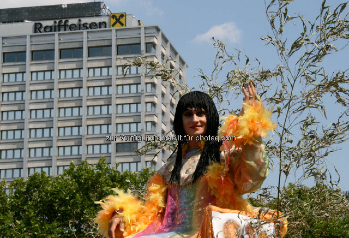 Regenbogenparade in Wien, Raiffeisen