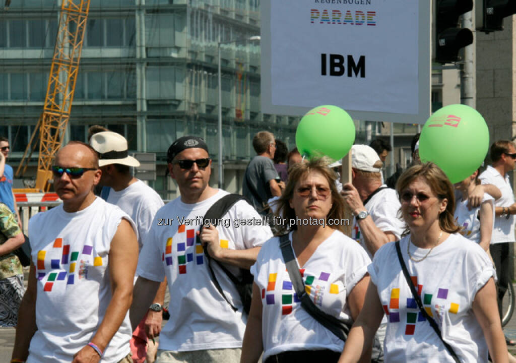 Regenbogenparade in Wien, IBM (14.06.2013) 