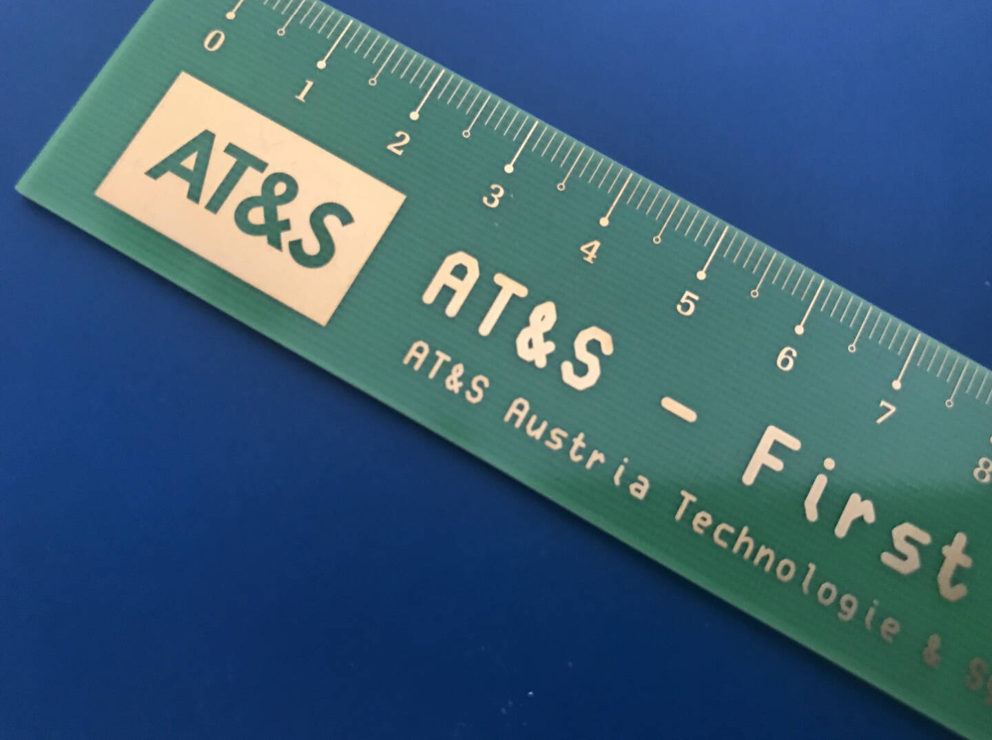 AT&S ATS AT+S First Zentimeter