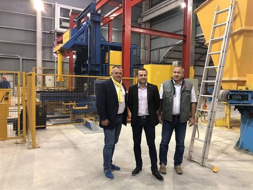 SW Umwelttechnik eröffnet dritten Standort in Rumänien; Klaus Einfalt, Gabriel Neculae, Tiberiu Buzdugan; Copyright: SW Umwelttechnik, © Aussender (14.09.2018) 