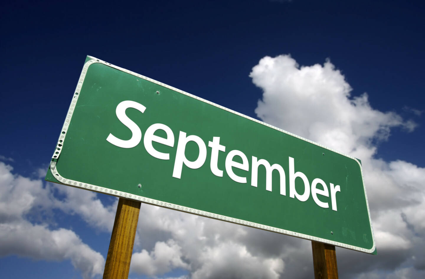 September - https://de.depositphotos.com/2328901/stock-photo-september-green-road-sign.html