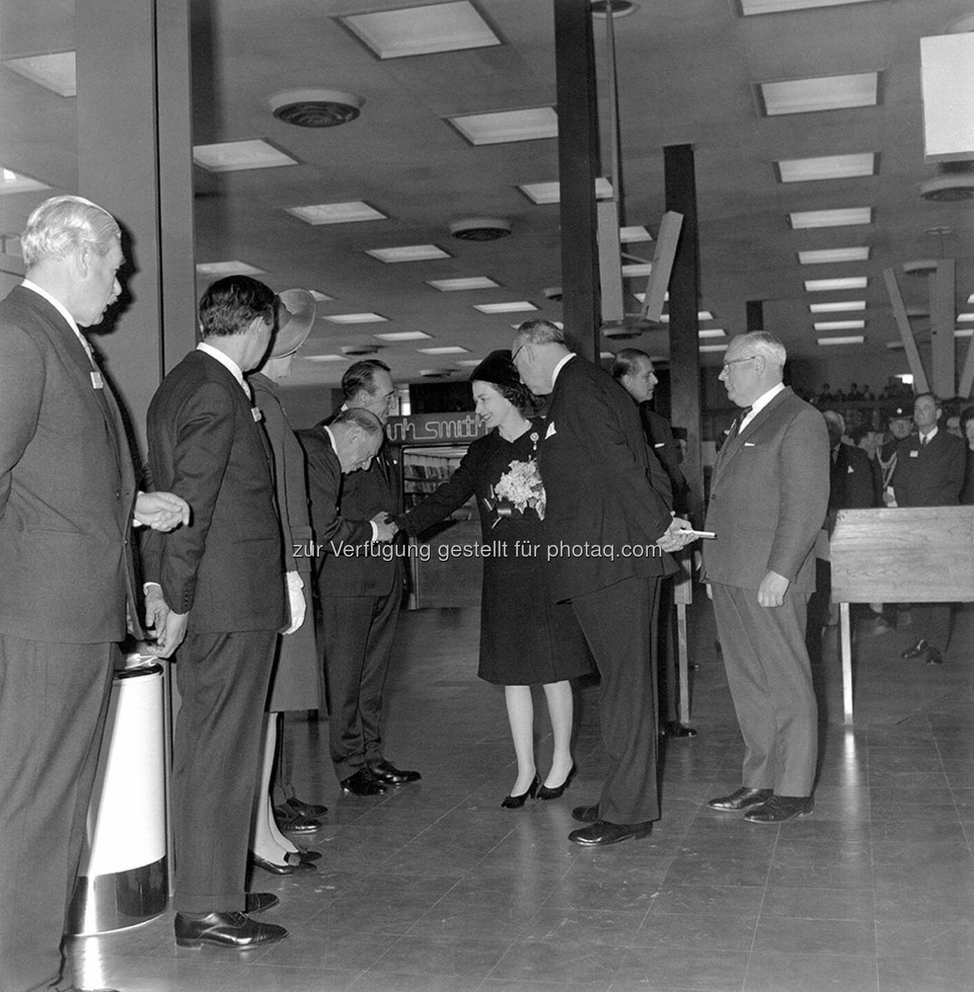 Heathrow Airport, Her Majesty The Queen formally opens Terminal 1, 1969. Image ref XHHE00070, orphan works (c) Aussendung Austrian