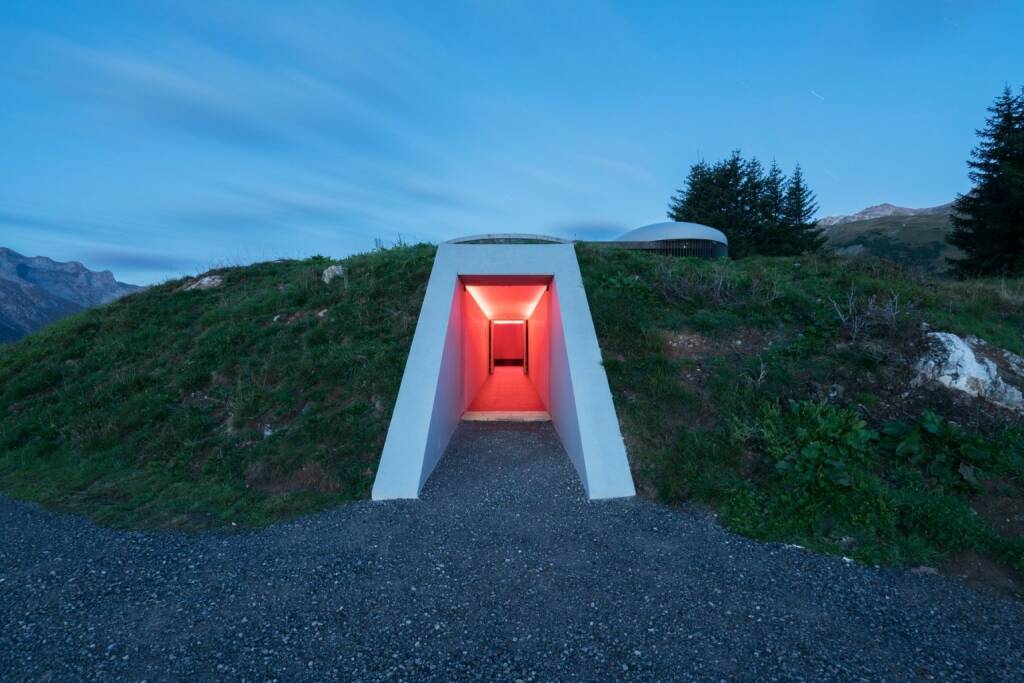 James Turell beleuchtet Skyspace Lech mit spezieller Lichtlösung von Zumtobel © James Turrell Photo: Florian Holzherr, © Aussender (20.09.2018) 