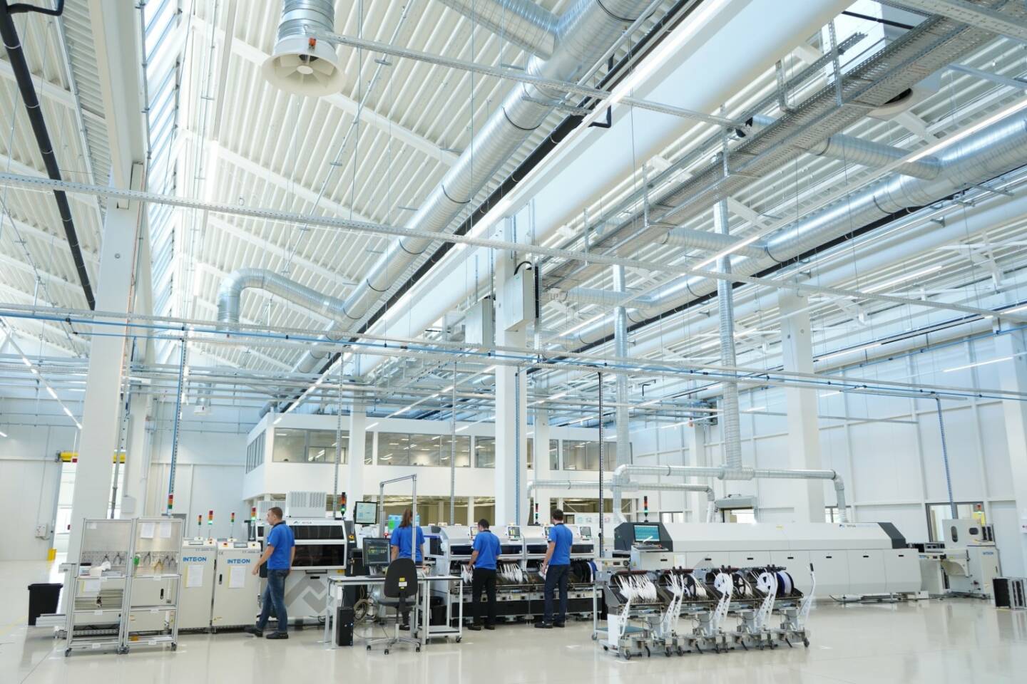 Zumtobel Group eröffnet neues Werk in Niš, Serbien:  Auf 40.000 Quadratmetern wird der neue Standort LED-Leuchten und LED-Driver herstellen. Credit: Zumtobel