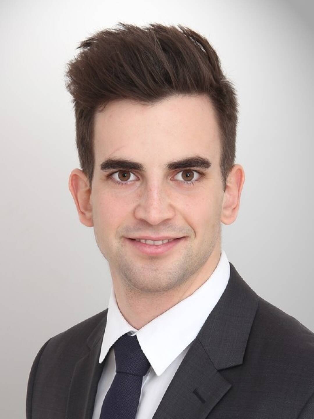 Der Rotterdam Management School-Absolvent Christoph Dvorak startet seine Beraterkarriere bei Horváth & Partners Wien. Copyright: Horváth & Partners