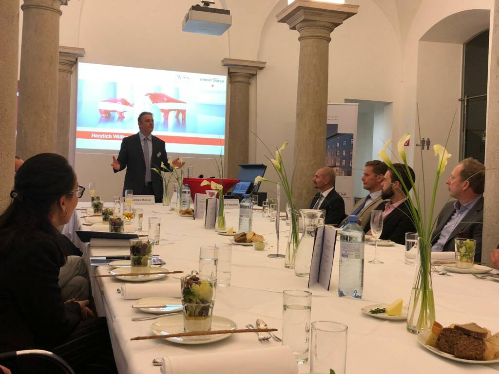 Präsentation des neuen Österreich-Fonds der WSS Vermögensmanagement GmbH in der Säulenhalle der Wiener Börse, Thomas Rainer (Member Sales & Business Development bei der Wiener Börse) fungierte als Gastgeber (22.10.2018) 