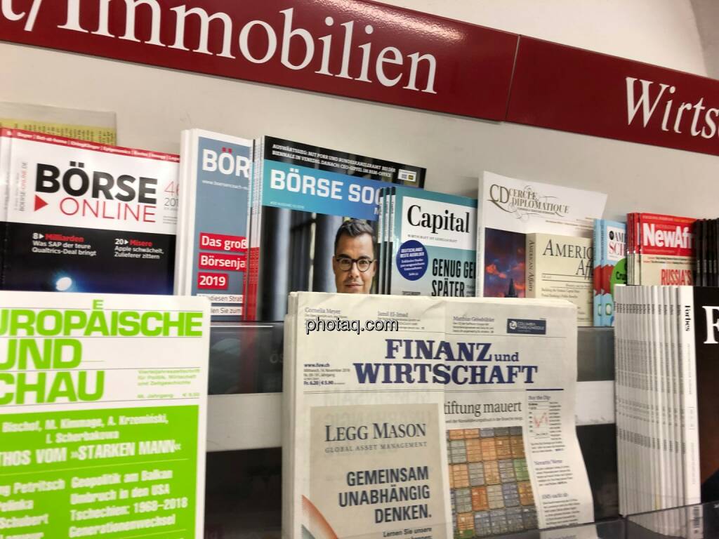 Börse Social Magazine #22, Kiosk, Morawa, Markus Niederreiner Hello Bank!, © photaq.com (16.11.2018) 