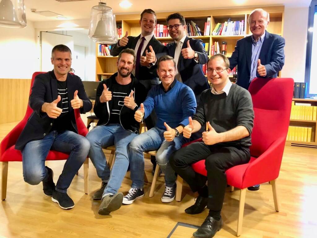 startup300 übernimmt Crowdinvesting-Plattform Conda: Michael Eisler (Vorstand startup300 AG), Daniel Horak (Conda), Hannes Schlager (Brandl & Talos), Bernhard Lehner (Vorstand startup300), Martin Kollar (Brandl & Talos), Paul Pöltner (Conda) und Hans Zavesky (AR-Chef Conda AG), Credit: startup300, © Aussendung (19.11.2018) 