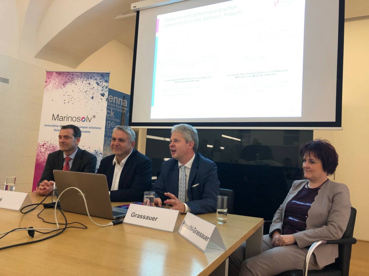 Marinomed-IPO-Pressekonferenz: Finanz-Chef Pascal Schmidt, Erste Group-Vorstand Peter Bosek, Gründer Andreas Grassauer und Eva Prieschl Grassauer