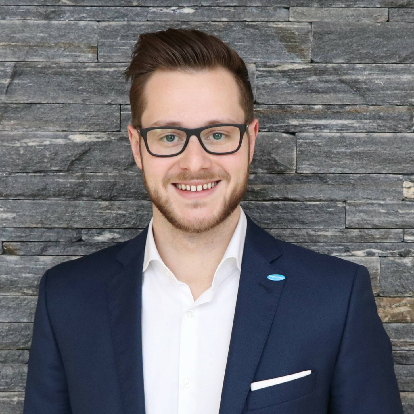 Philipp Hahnl, gebürtiger Grazer mit Marketing- und Sales-Erfahrung, hat mit 7. Januar die Marketing- und E-Commerce-Leitung bei Hagleitner übernommen. Am 2. Januar ist Hahnl ins Unternehmen eingestiegen. Fotocredit: Hagleitner Hygiene