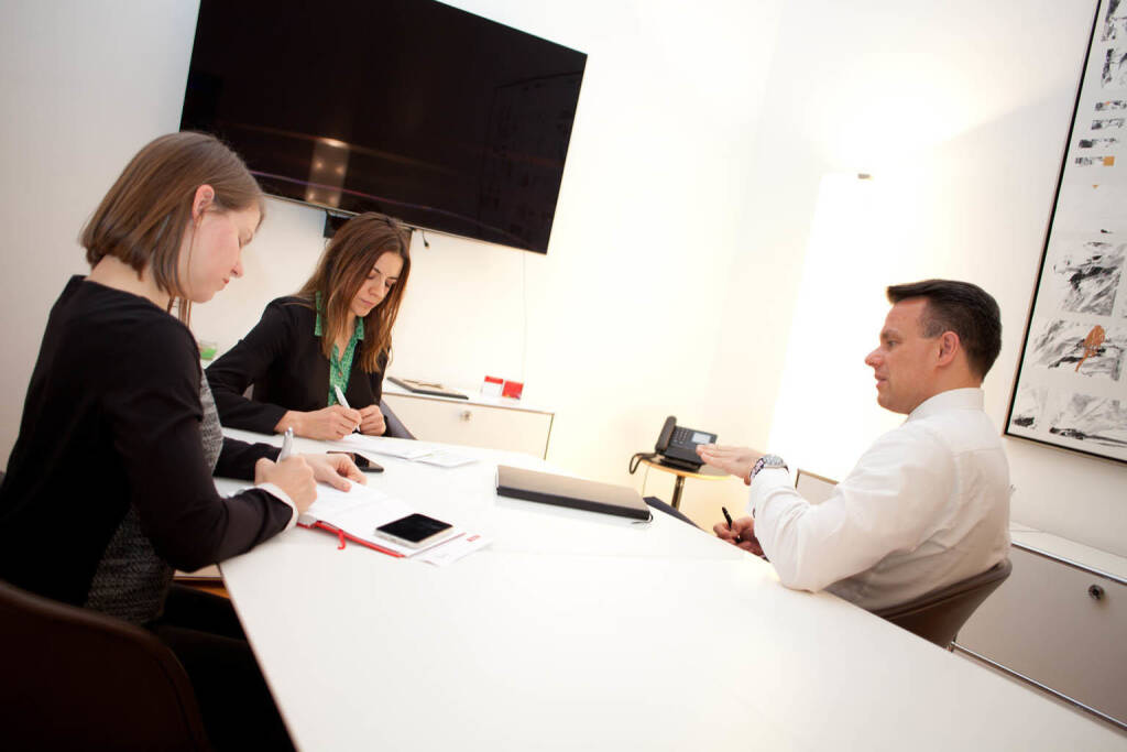 Julia Resch (Head of Corporate Communications, Wiener Börse), Christine Petzwinkler (Börse Social Magazine), Christoph Boschan (CEO, Wiener Börse), Credit: Michaela Mejta (14.01.2019) 