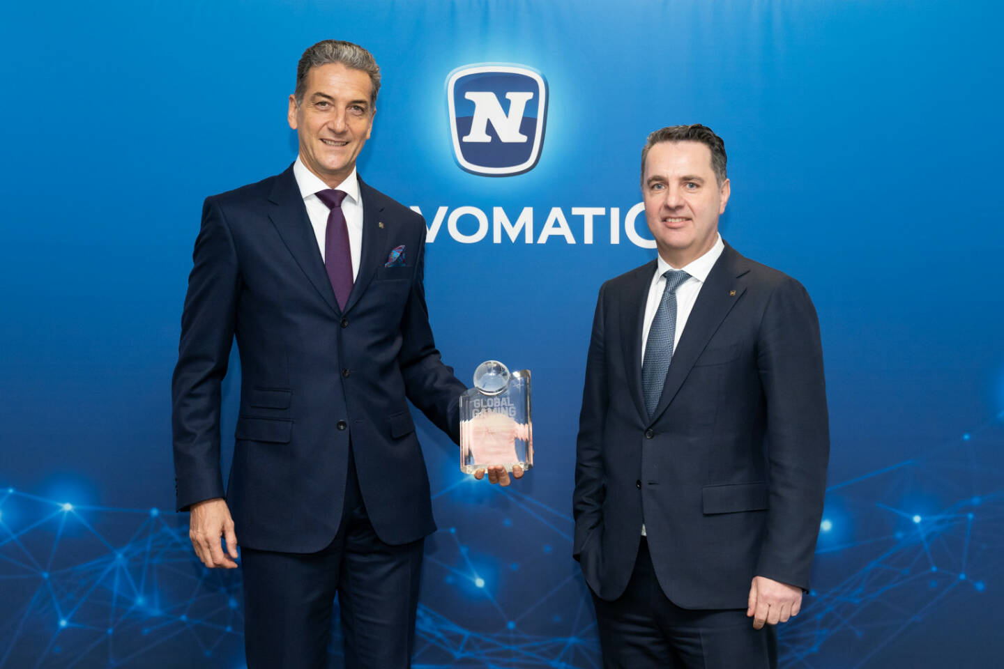 NOVOMATIC GROUP: International ausgezeichnet: NOVOMATIC erneut “Casino Supplier of the Year”, Mag. Harald Neumann (CEO) und Mag. Thomas Graf (CTO) NOVOMATIC AG, Credit: NOVOMATIC/Thomas Meyer Photography