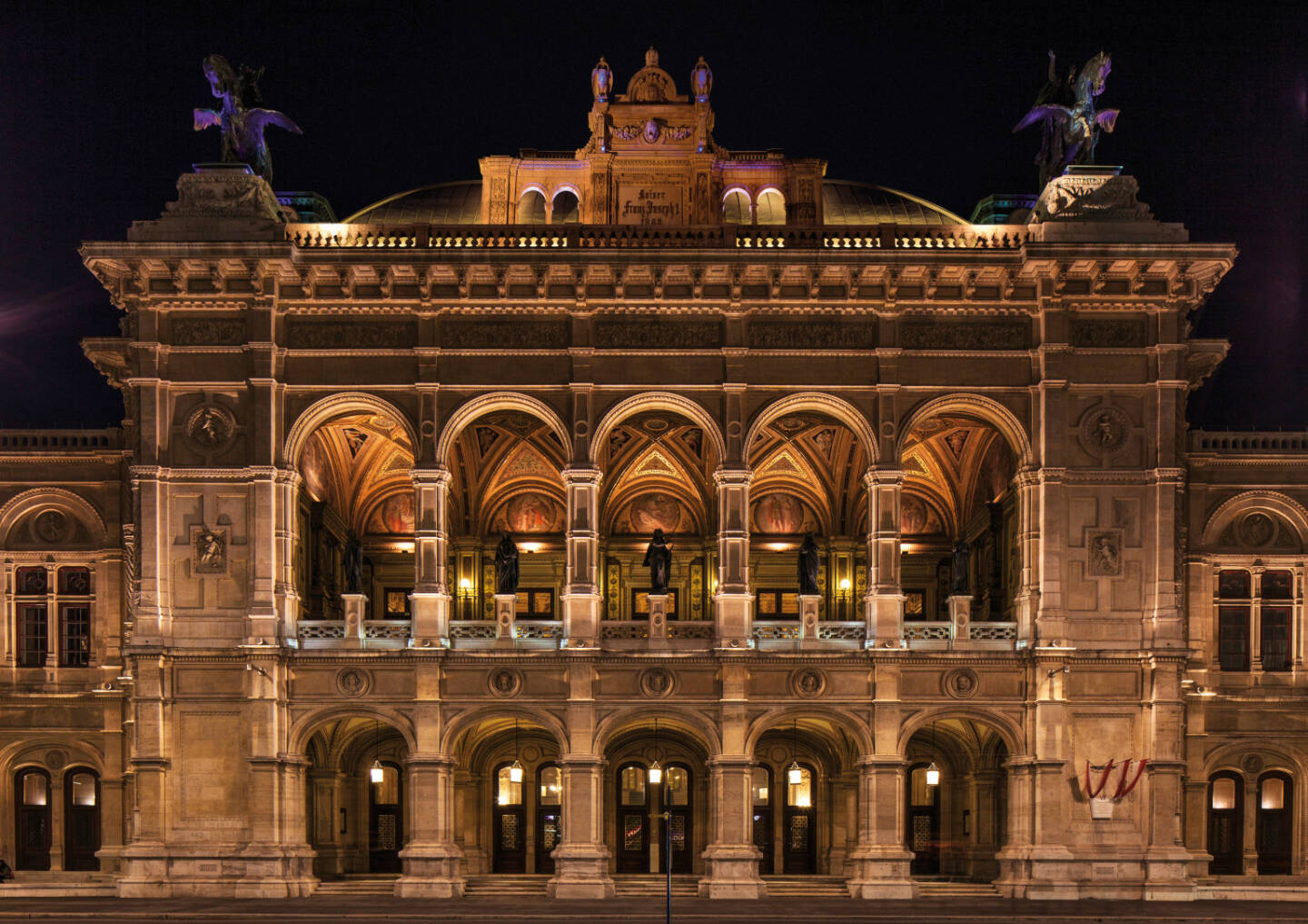 PID Presse- und Informationsdienst der Stadt Wien: Städteranking: Wien verteidigt ersten Platz in Europa, Bild: Wiener Staatsoper, Fotocredit: WienTourismus