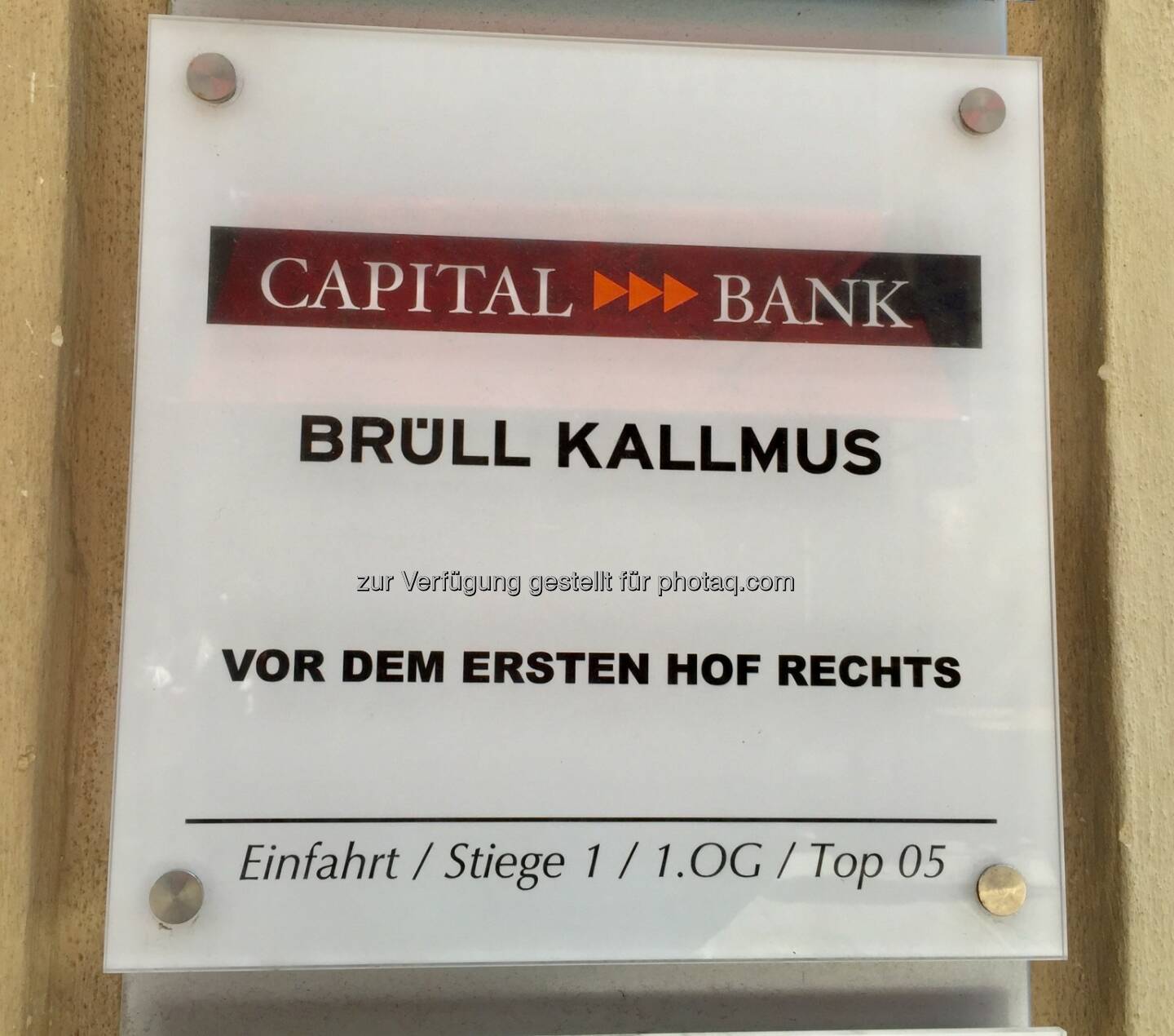 Bank Brüll Kallmus, Wallnerstraße, 17.4.19