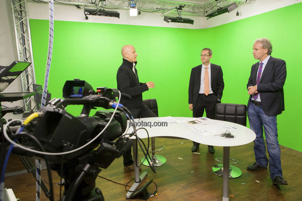 Erste Group Research TV - Günther Artner (Erste Group), Christian Drastil (CD Comm.), © Martina Draper (15.12.2012) 