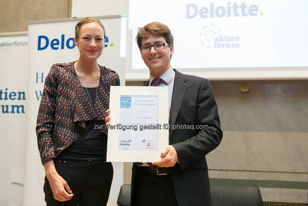 Platz 5 ging an H.I.G. für die Beteiligung an der St. Gilgen International School: Ulrike Haidenthaller (Aktienforum), Stanislaus Schmidt-Chiari (H.I.G. Europe), © Martina Draper für BE (20.06.2013) 