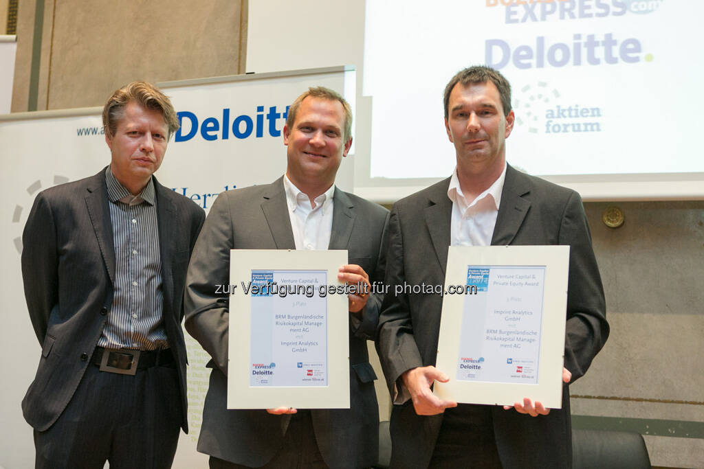 Platz 3 für Imprint Analytics GmbH und BRB Burgenländische Risikokapital Beteiligungen AG: Robert Gillinger (Börse Express), Georg Schönbauer (BRB), Bernd Bodiselitsch (Imprint Analytics), © Martina Draper für BE (20.06.2013) 