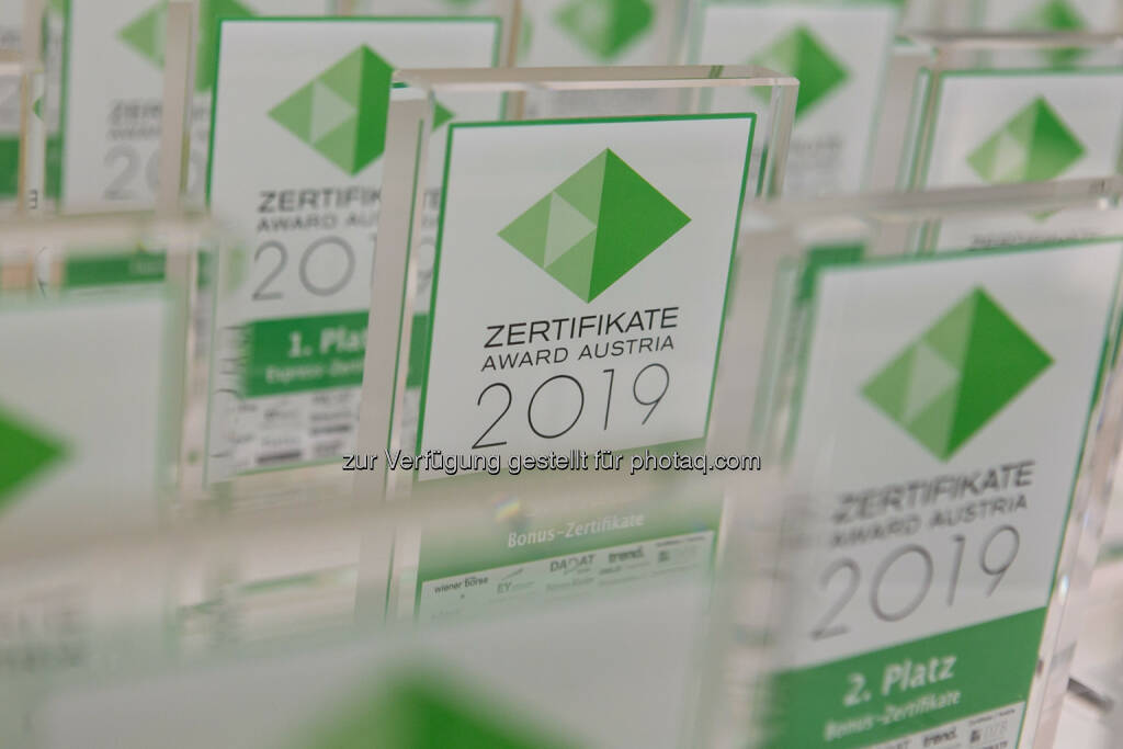 Zertifikate Award Austria 2019 - Pokale, © Martina Draper (10.05.2019) 