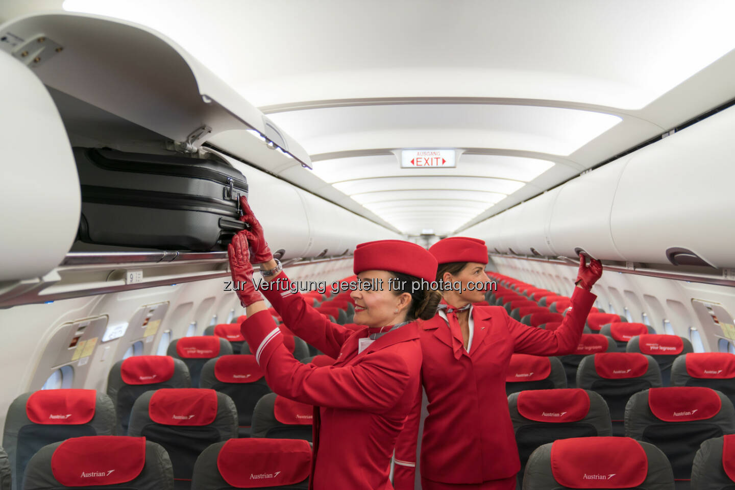 FACC Passenger Luggage Space Upgrade - Das „Passenger Luggage Space Upgrade“ von FACC - u.a. verfügbar für A319, A320, A321, A380 - schafft mehr Gepäckstauraum und erhöht Effizienz im Flugbetrieb. Austrian Airlines ist Launch-Kunde in dem innovativen Retrofit-Programm. Fotorechte: © FACC/Gortana