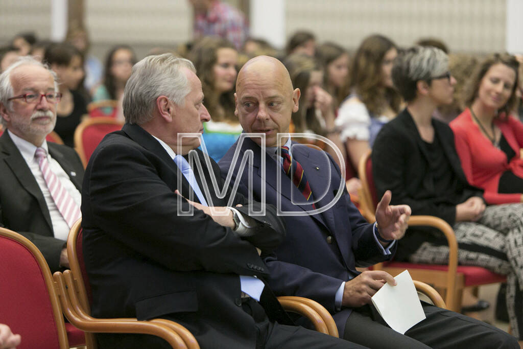 Rudolf Hundstorfer (Bundesminister für Soziales und Konsumentenschutz), Kurt Pribil (OeNB), © <a href=