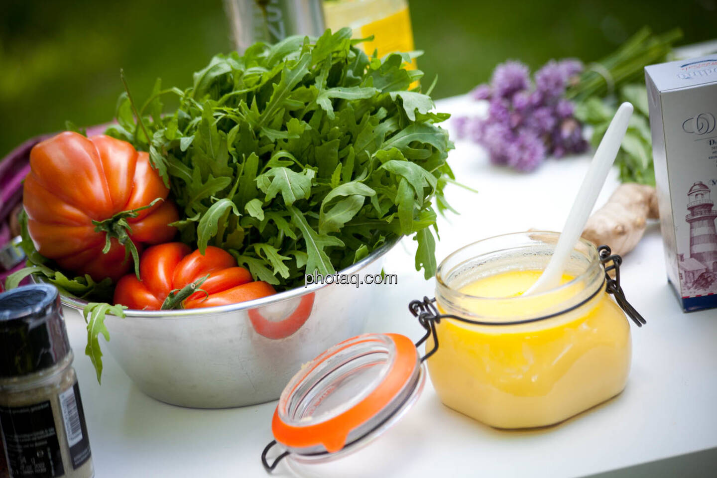 Ochsenherztomate von blün, Rucola, Honig