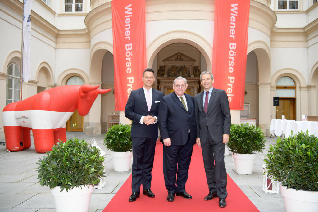 Börse-Vorstand Christoph Boschan, ATX-Preisträger CA Immo CEO Andreas Quint und Vizekanzler und Finanzminister Hartwig Löger beim Wiener Börse Preis 2019, Credit: Wiener Börse, © Aussendung (24.05.2019) 