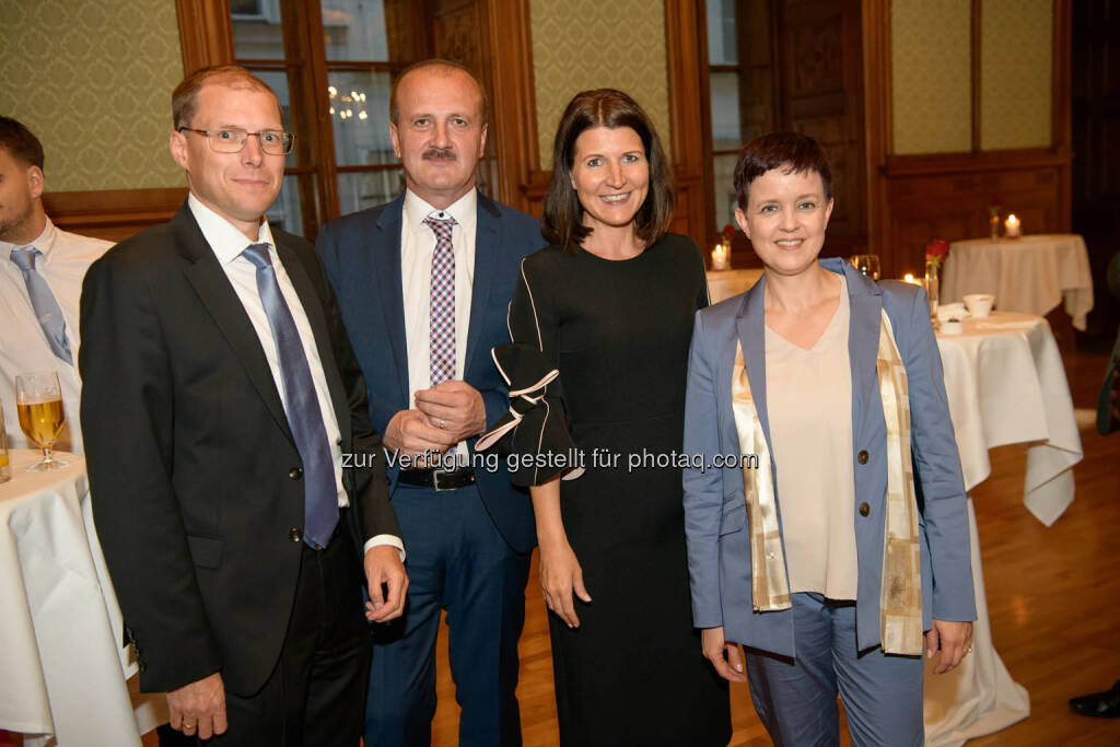 Alois Wögerbauer (3Banken, 2.v.l.), © Wiener Börse AG/APA-Fotoservice (24.05.2019) 