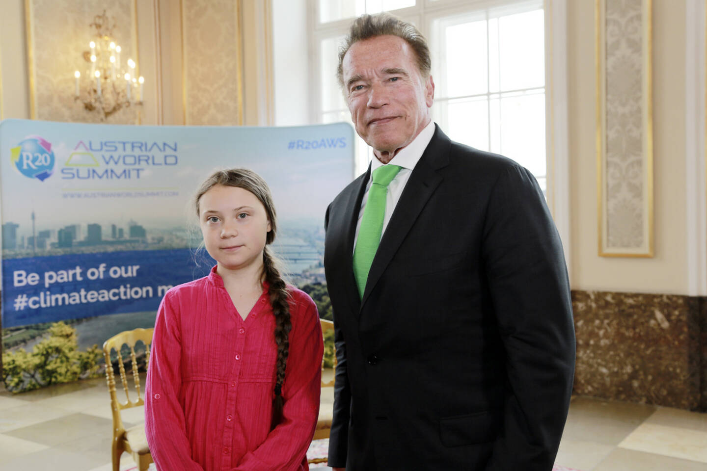 R20 AUSTRIAN WORLD SUMMIT 2019: Zusammentreffen zweier Kämpfer für den Klimaschutz: Arnold Schwarzenegger forderte „Lösungen anstelle von Bullshit“. Auch Klimaaktivistin Greta Thunberg wurde deutlich: „Wir müssen es beim Namen nennen: Es ist ein Notfall!“ Fotocredit: R20AWS/Martin Hesz