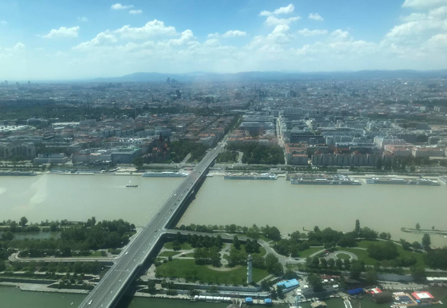 Wien Reichbrücke Donau