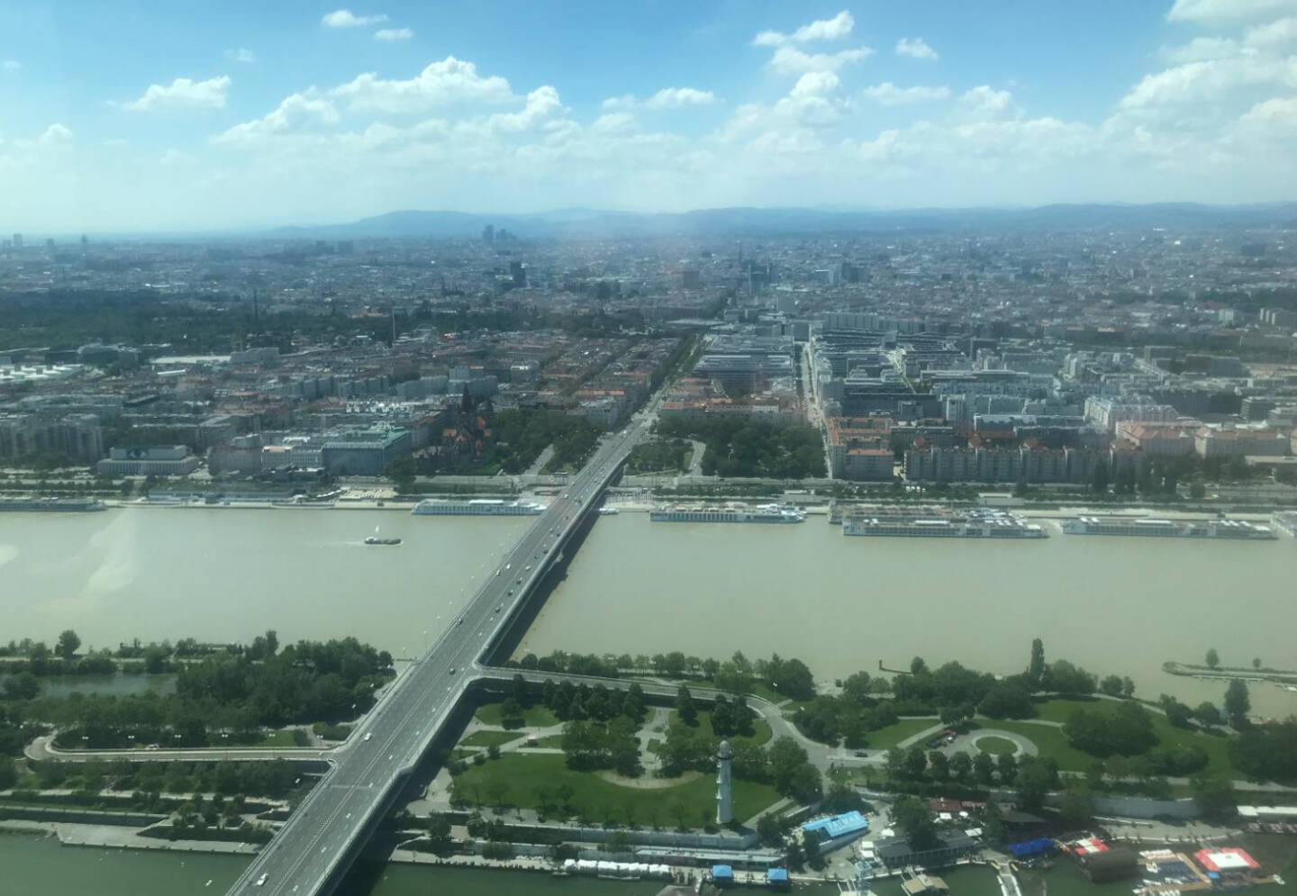 Wien Reichbrücke Donau