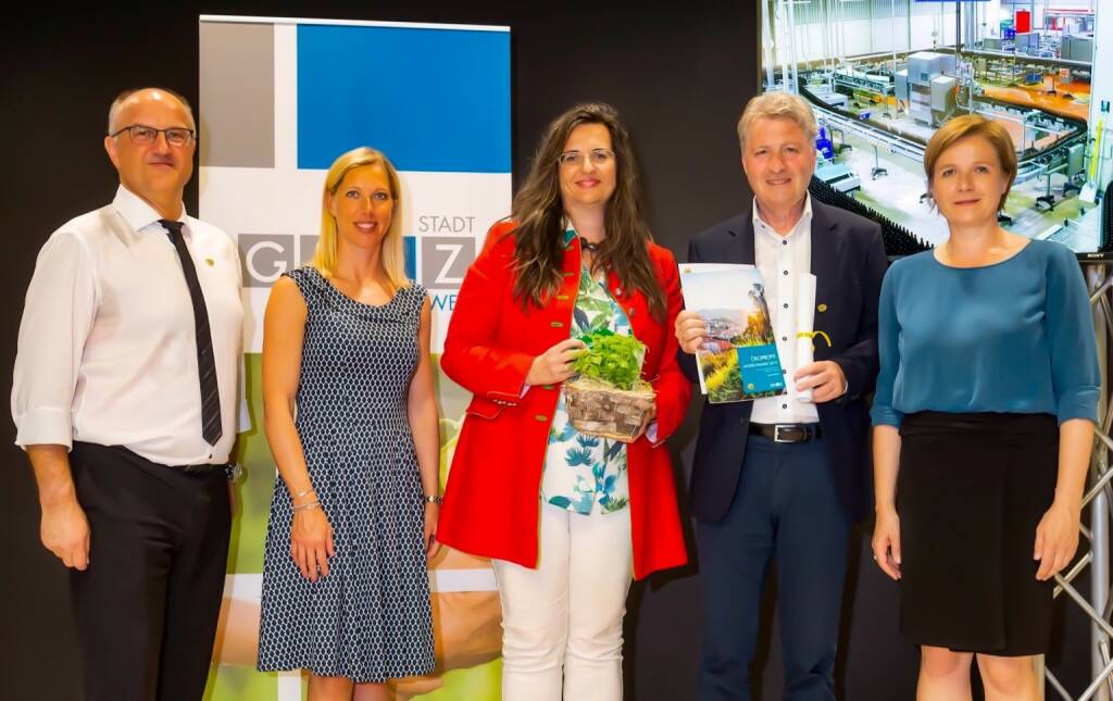 Brau Union Österreich AG: Ökoprofit ging zum wiederholten Mal an die Brauerei Puntigam, v. l.: DI Wolfgang Götzhaber, Stv. Leiter Umweltamt Graz, Gemeinderätin Marion Kreiner, Gabriela Maria Straka, Leitung Kommunikation/PR & CSR Brau Union Österreich, Gerald Zanker, Braumeister Puntigam, und Stadträtin Mag. Judith Schwentner; Credit: Stadt Graz/Foto Fischer, © Aussendung (08.07.2019)