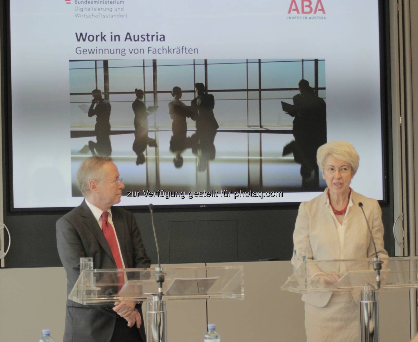 PK Work in Austria, ABA-GF René Siegl, Wirtschaftsministerin Elisabeth Udolf-Strobl, 10.7.19