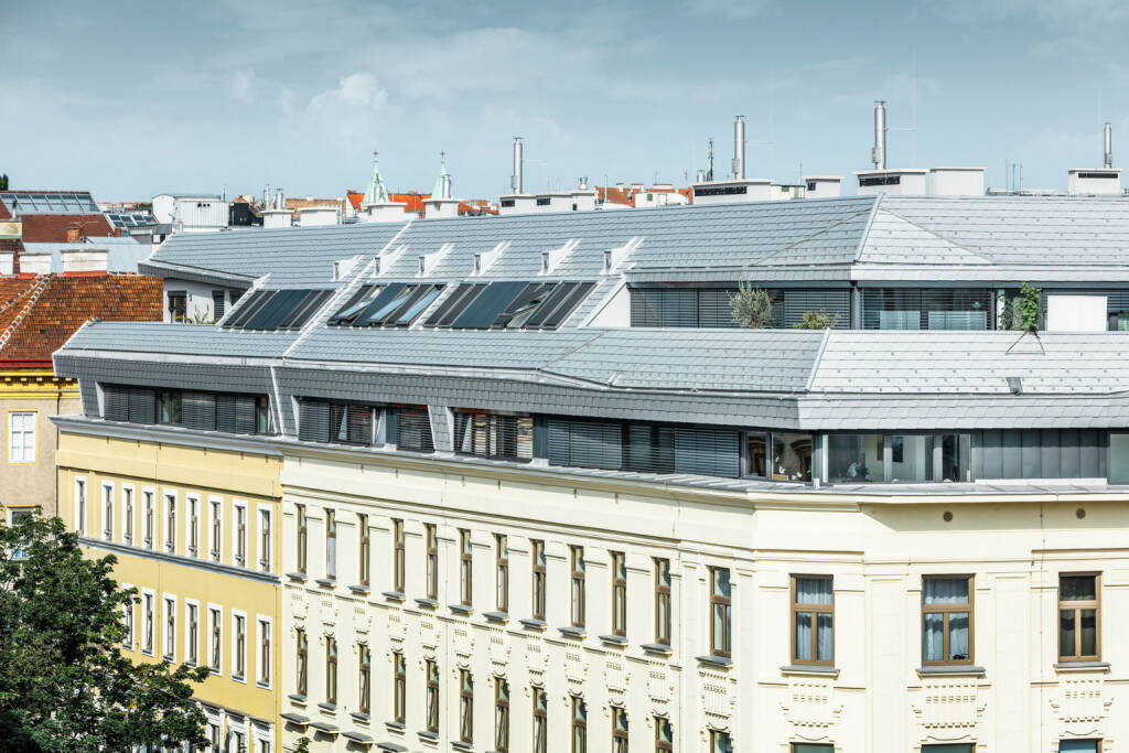 Gründerzeithaus mit Prefa Dachgeschoßausbau gewinnt Stadterneuerungspreis 2019, Credit: PREFA/Croce & Wir, © Aussendung (22.07.2019) 