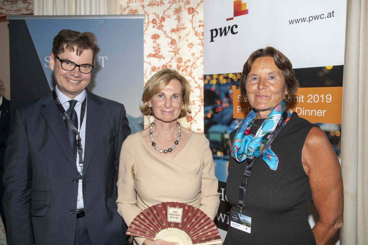 PwC Österreich: Exklusives Welcome Dinner von PwC eröffnet Salzburg Summit; V.l.n.r.: Christoph Neumayer, Generalsekretär der Industriellenvereinigung, PR-Unternehmerin Gabi Spiegelfeld, Christine Catasta, Senior Partner PwC Österreich; Credit: PwC